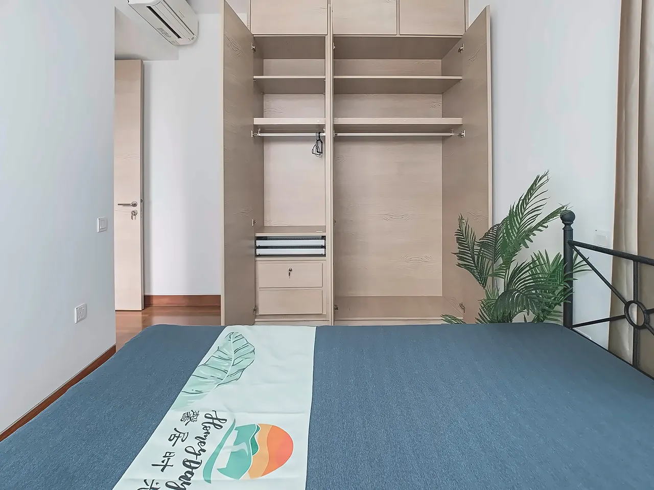 Sennett Residence · 主人房(4 楼)